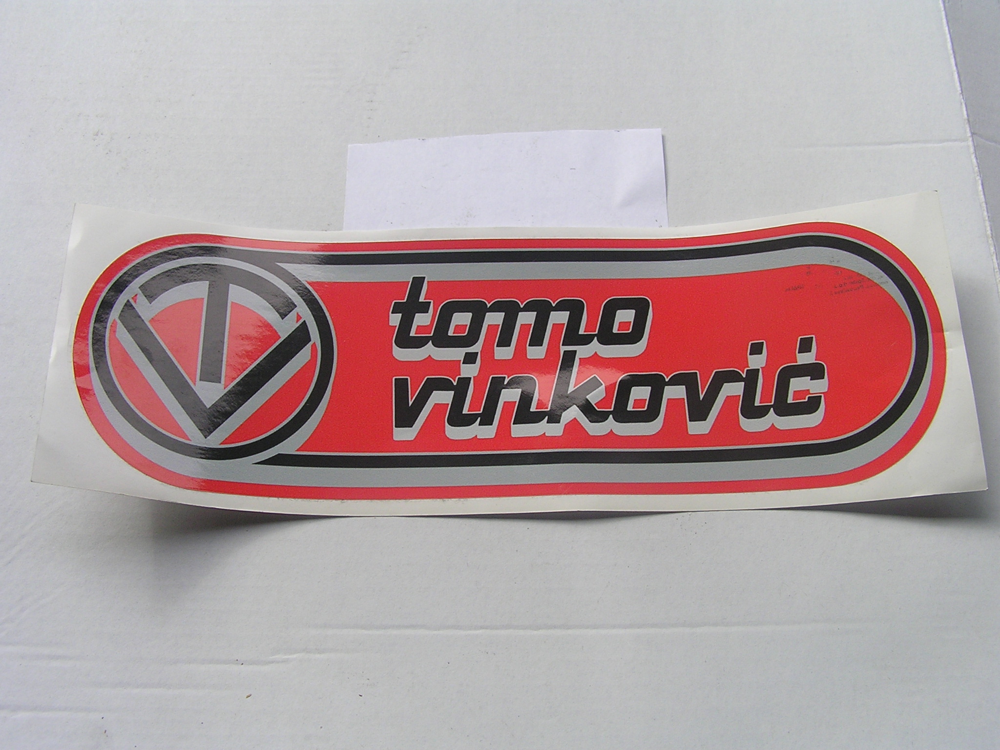 SAMOLEPKA TOMO VINKOVIČ-červená,zelená